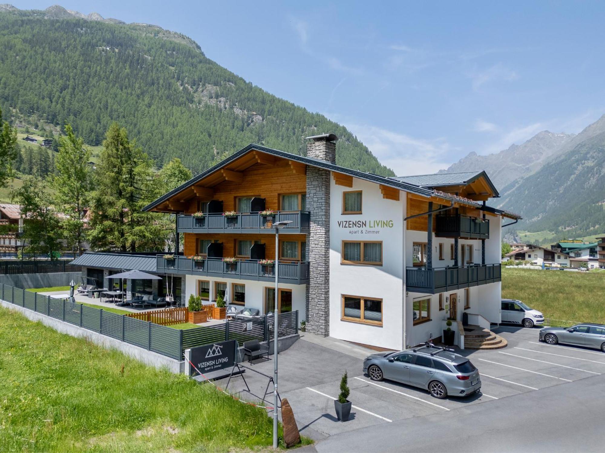 Pensjonat Vizensn Living 3*