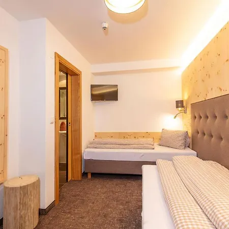 Vizensn Living Hotel Solden Room photo