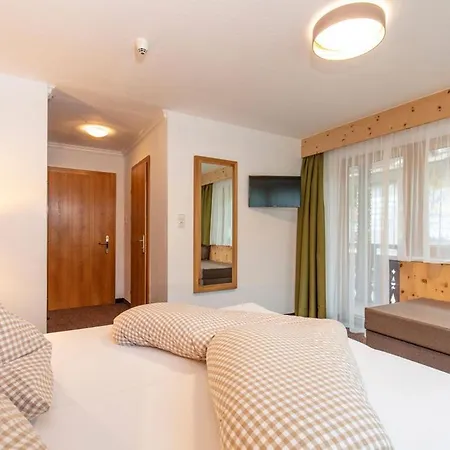 Vizensn Living Hotel Solden Room photo